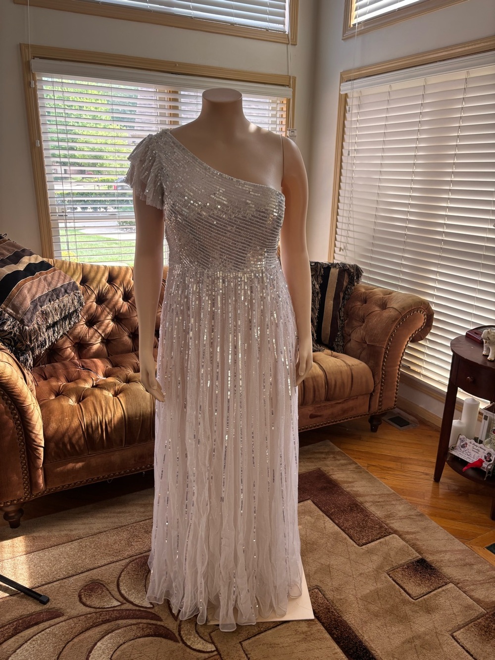 MacDuggal Evening gown Size 16.  Pre Loved.